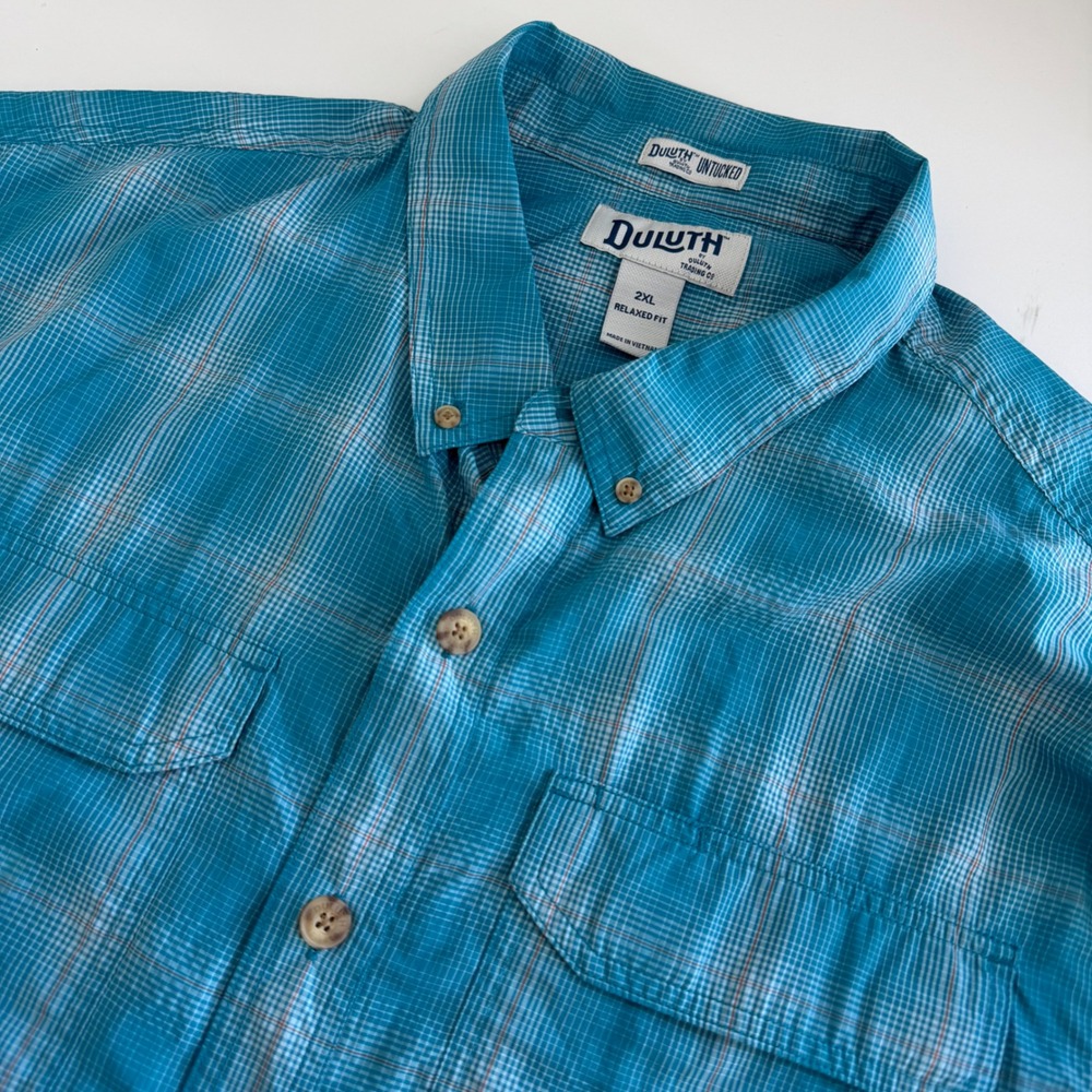 Duluth Trading Co Untucked Shirt Mens 2XL Relaxed Fit Teal Plaid Short Sleeve